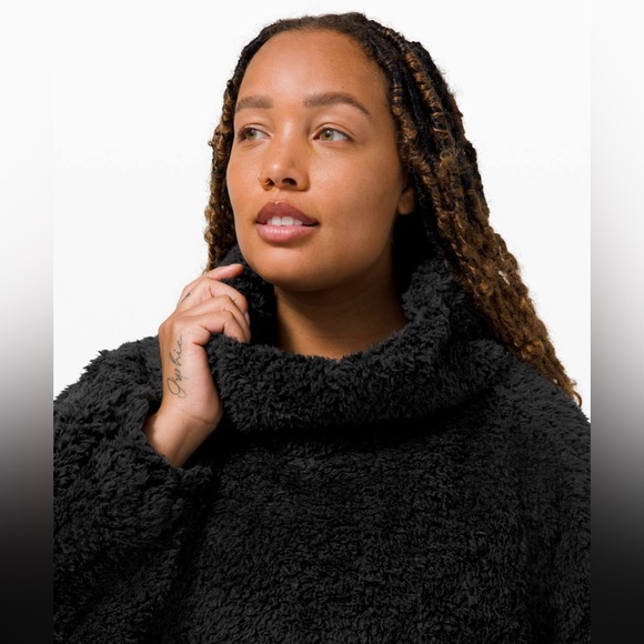 lululemon black sherpa pullover cropped scuba style funnel neck size 6 $198 - Picture 1 of 3